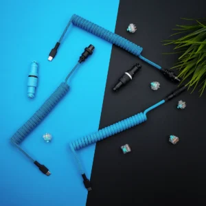 Blaues Spiralkabel Overhead USB C Aviator Speziell gewickeltes Tastaturkabel aus leuchtend blauem Paracord. Mit USB-C- und Pilotenanschlüssen